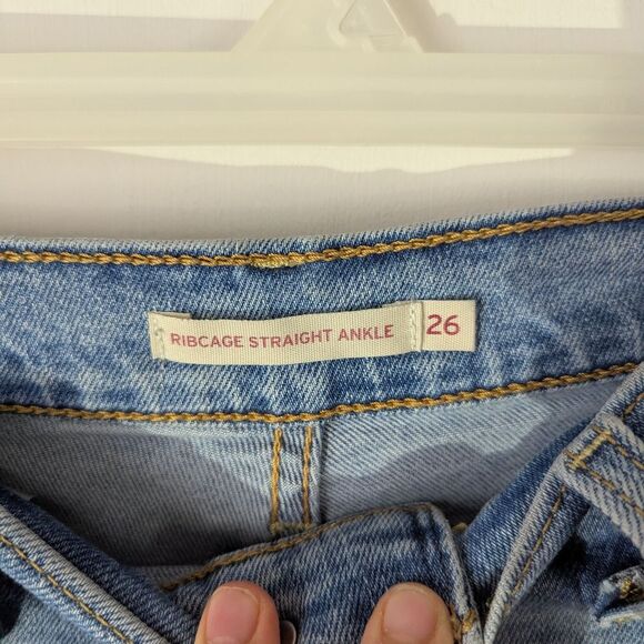 Levi's Ribcage Straight Ankle Jeans Size 26 - Picture 8 of 10